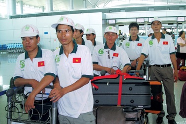 Lao động Việt tại Mỹ: Lương thấp nhất trong lao động các nước?