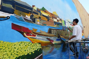 Ngắm đường bích họa "dở dang " ở Cần Thơ