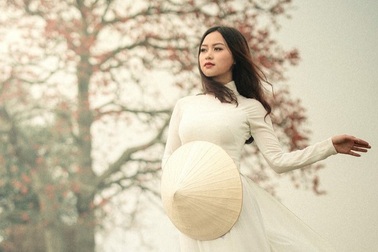 Á khôi ĐH Nội vụ đẹp như nàng thơ trong ánh nắng chiều