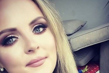 Trợ lý bộ trưởng Úc từ chức vì lén vợ đi hẹn hò