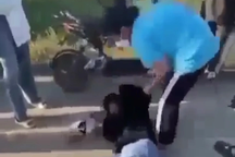 Con gái bị đánh hội đồng đến hoảng loạn tâm lý, mẹ trình báo công an