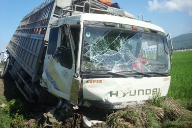 Tai nạn giao thông nghiêm trọng, ít nhất một người chết