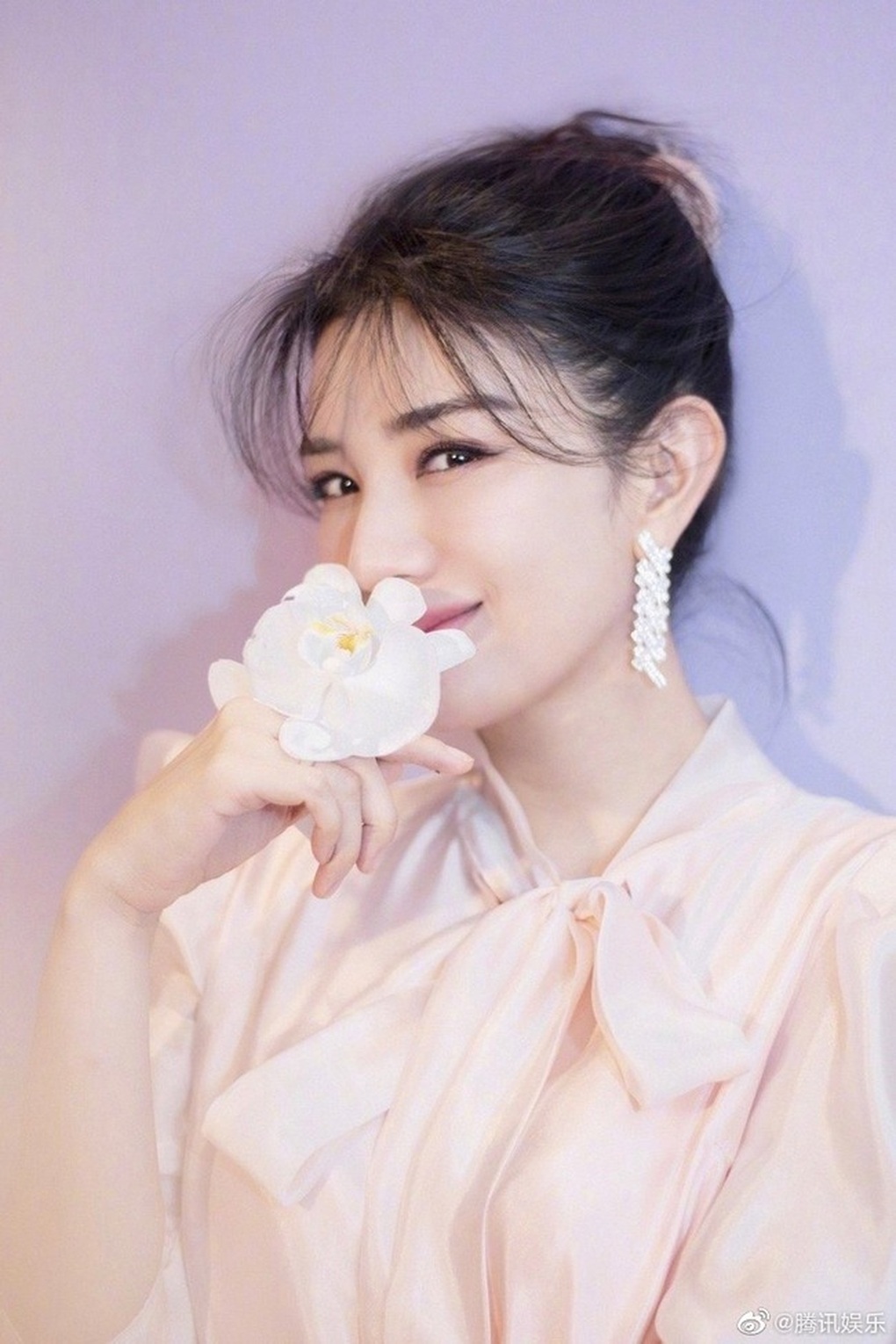 Ngoại hình tuổi 47 gây choáng và cuộc sống của Tiểu Yến Tử Huỳnh Dịch - 4 Ngoại hình tuổi 47 gây choáng và cuộc sống của Tiểu Yến Tử Huỳnh Dịch - 4