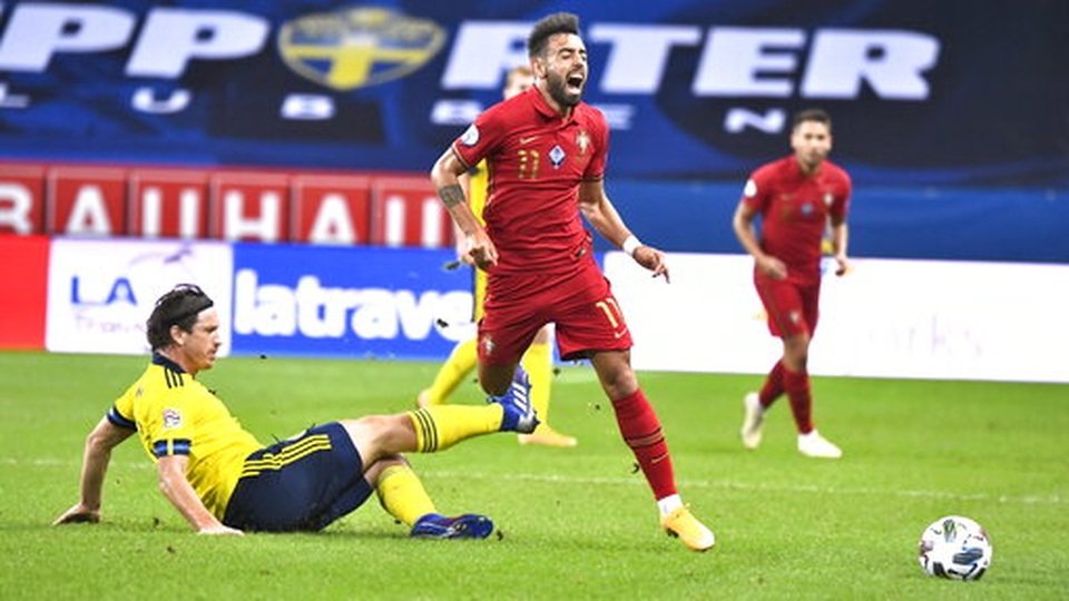 C.Ronaldo lập cú đúp, Bồ Đào Nha hạ gục Thụy Điển - 2 C.Ronaldo lập cú đúp, Bồ Đào Nha hạ gục Thụy Điển - 2