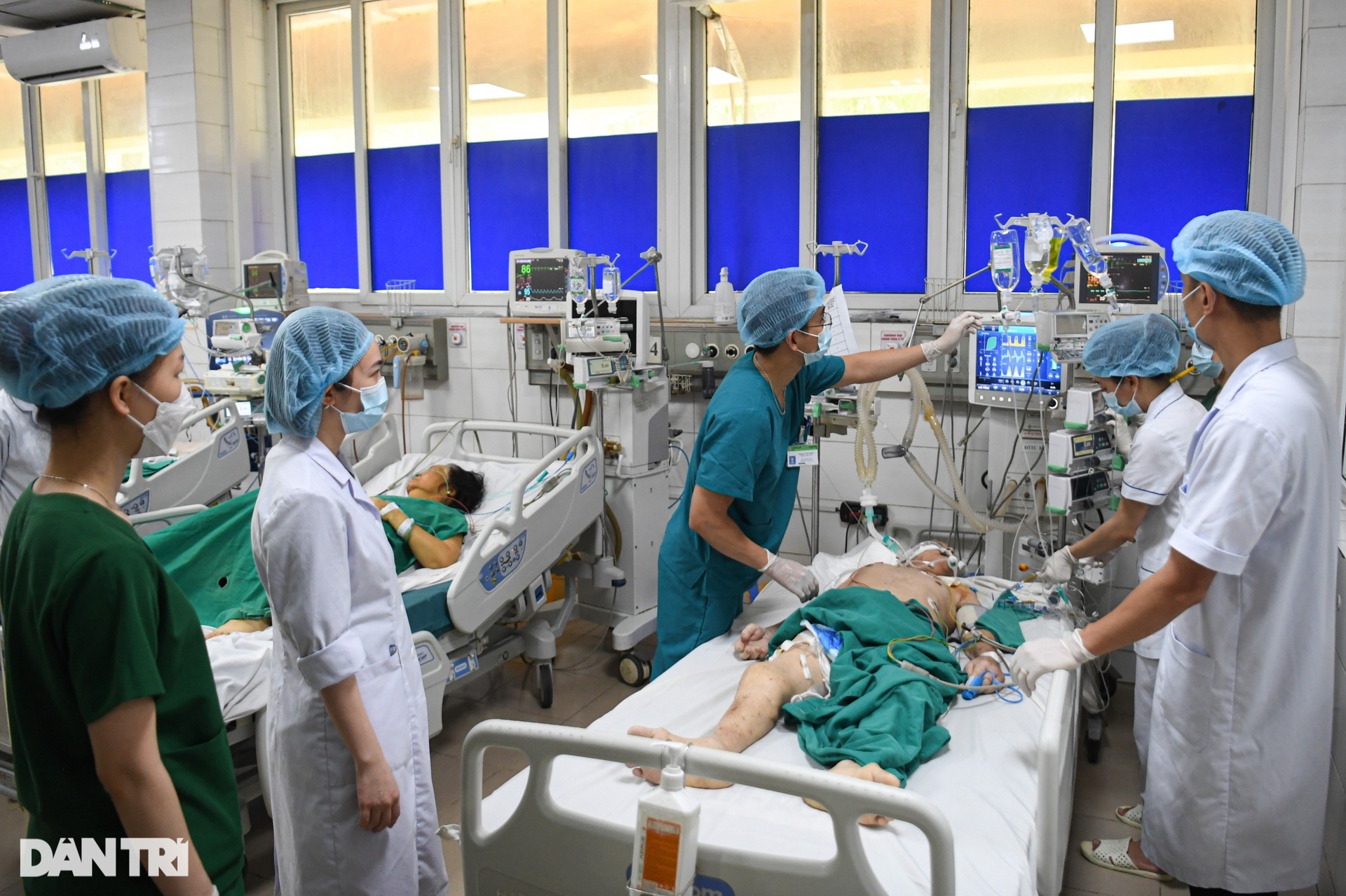 30 phút nghẹt thở giành giật sự sống cho bệnh nhân tim ngừng đập - 8 30 phút nghẹt thở giành giật sự sống cho bệnh nhân tim ngừng đập - 8