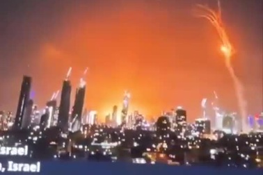 Tên lửa đạn đạo Iran xuyên thủng lưới lửa phòng không Israel