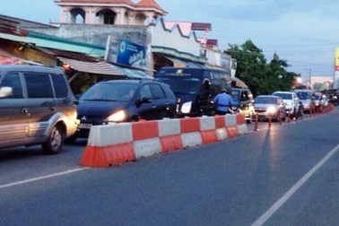 Tai nạn trên đường cao tốc, 13 người nhập viện