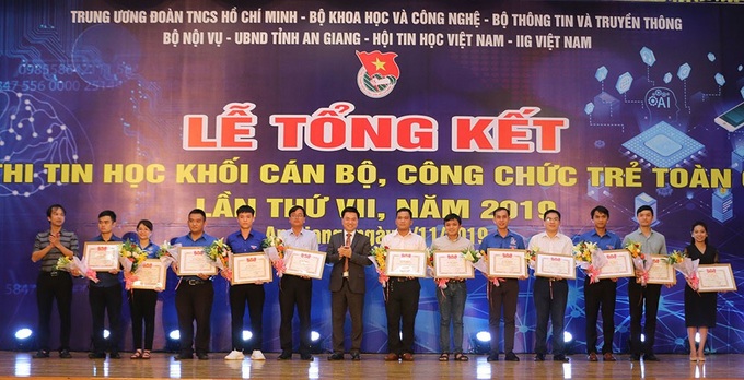 Trao giải Hội thi Tin học khối cán bộ, công chức trẻ toàn quốc năm 2019 - Ảnh 3.