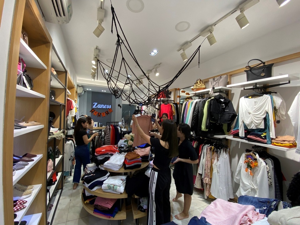 Zaness Hàng Xuất Khẩu - Địa chỉ mua sắm uy tín được lòng giới trẻ Sài thành - 3 Zaness Hàng Xuất Khẩu - Địa chỉ mua sắm uy tín được lòng giới trẻ Sài thành - 3