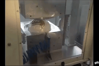 Cách sản xuất một quả bóng đá phức tạp hơn bạn nghĩ rất nhiều!