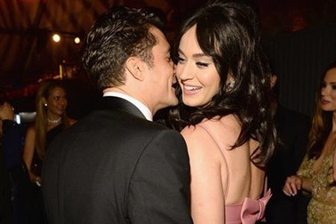 Katy Perry và Orlando Bloom lộ ảnh hẹn hò tình tứ