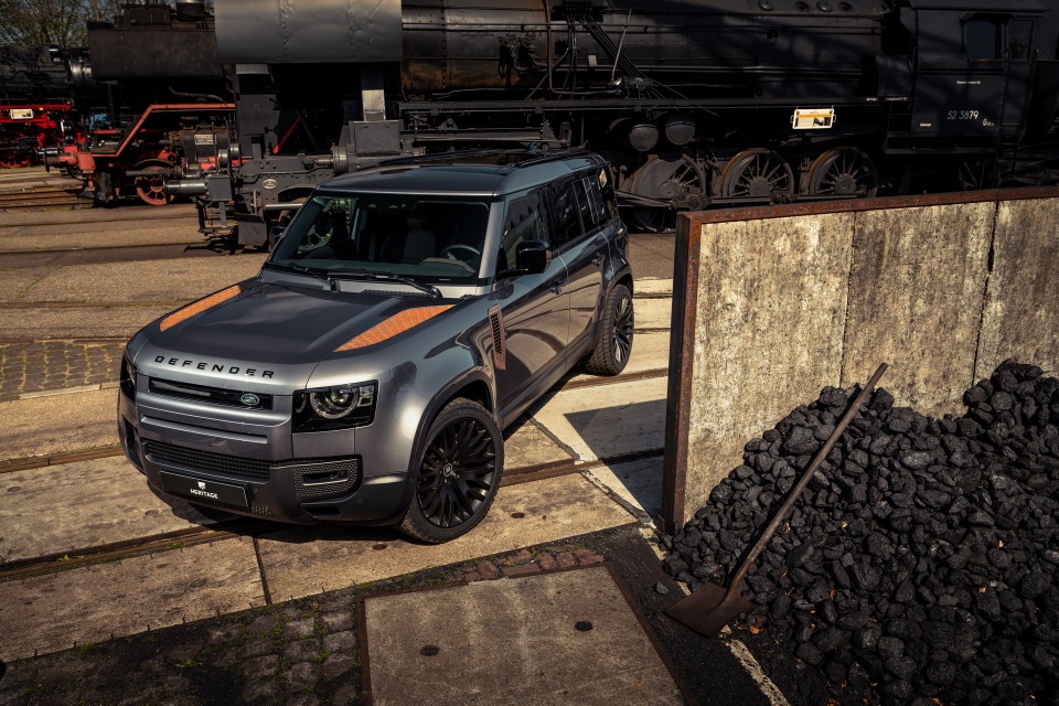 Độ xe Land Rover Defender mới tinh thành xe han gỉ - 3 Độ xe Land Rover Defender mới tinh thành xe han gỉ - 3