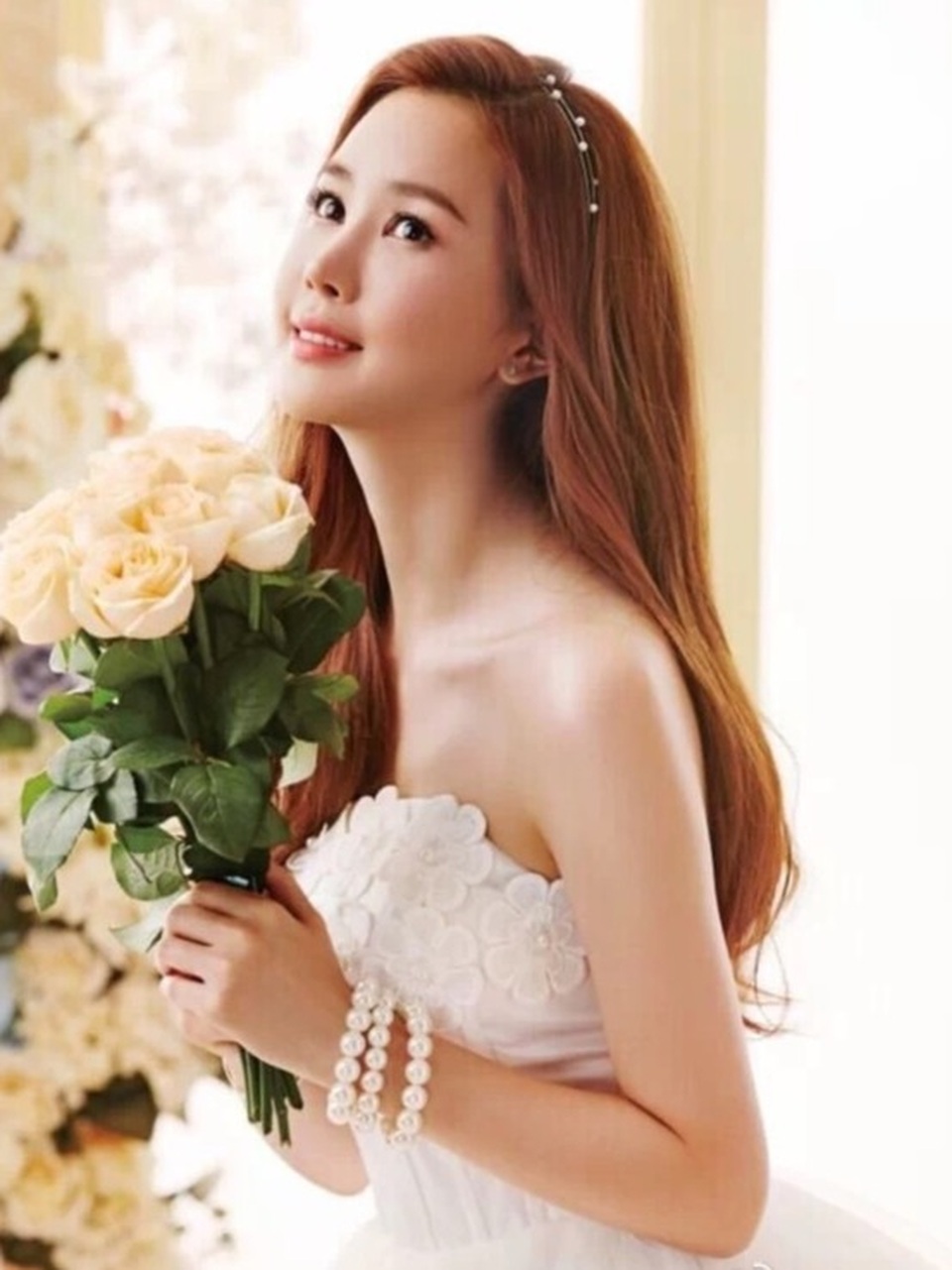 Mỹ nhân dao kéo xứ Hàn Lee Da Hae khác lạ sau nhiều năm ở ẩn - 13 Mỹ nhân dao kéo xứ Hàn Lee Da Hae khác lạ sau nhiều năm ở ẩn - 13