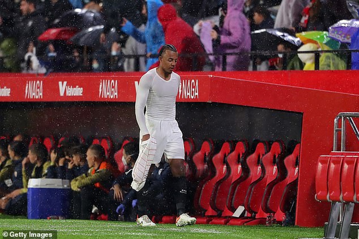 Thi đấu hơn người, Barcelona vẫn chia điểm đầy tiếc nuối trước Sevilla - 5 Thi đấu hơn người, Barcelona vẫn chia điểm đầy tiếc nuối trước Sevilla - 5