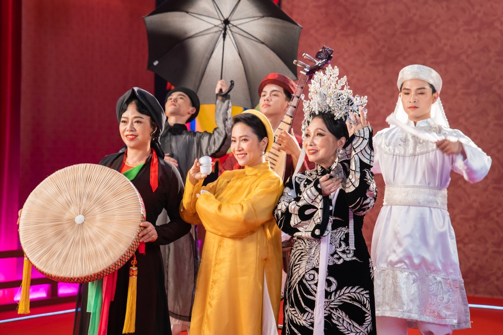 NSND Bạch Tuyết, NSND Thúy Hường, NSƯT Vân Khánh cùng nhau góp mặt trong bản phối đặc sắc - 2 NSND Bạch Tuyết, NSND Thúy Hường, NSƯT Vân Khánh cùng nhau góp mặt trong bản phối đặc sắc - 2