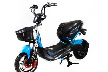 Phụ huynh hài lòng với xe điện cam kết đủ giấy tờ