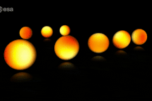 Thứ có ở Trái Đất xuất hiện khắp vũ trụ, làm biến dạng các thiên thể