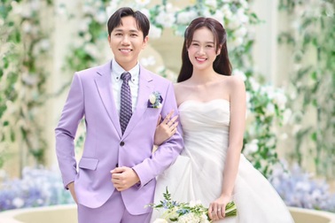 Diễn viên Anh Đức và vợ hot girl kém 12 tuổi hoãn đám cưới