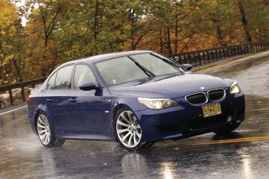 BMW ngừng sản xuất xe M5 động cơ V10