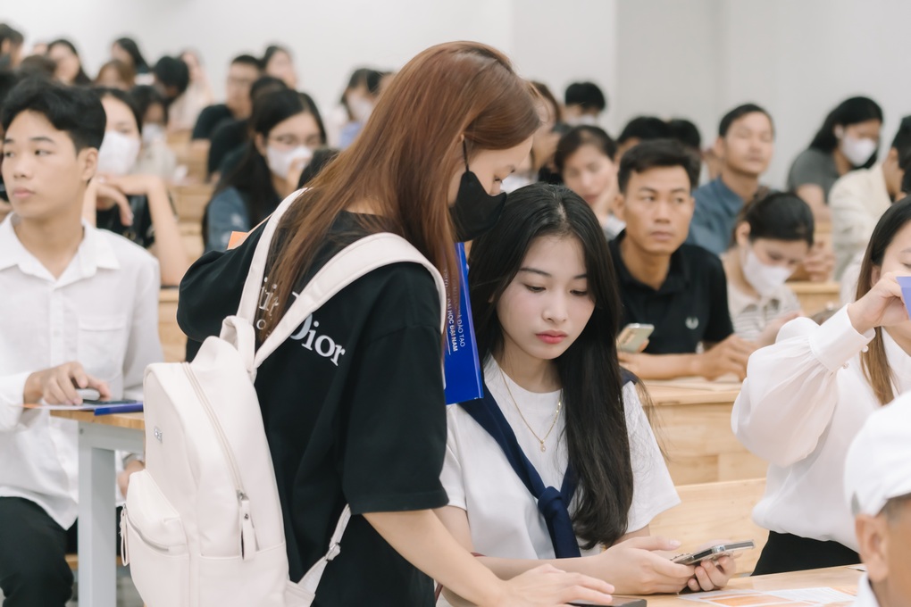 Đại học Đại Nam đón 6.000 tân sinh viên, tiếp tục nhận hồ sơ nhiều ngành học - 3 Đại học Đại Nam đón 6.000 tân sinh viên, tiếp tục nhận hồ sơ nhiều ngành học - 3