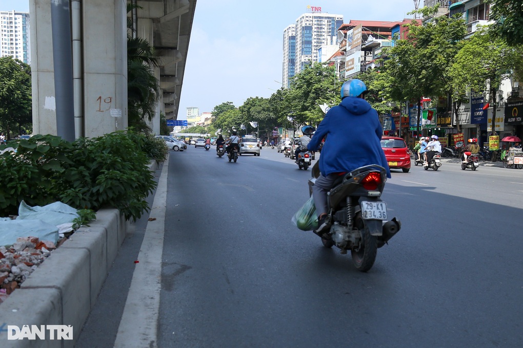 Tuyến đường đầu tiên ở Hà Nội sắp tách riêng làn ô tô, xe máy - 4 Tuyến đường đầu tiên ở Hà Nội sắp tách riêng làn ô tô, xe máy - 4
