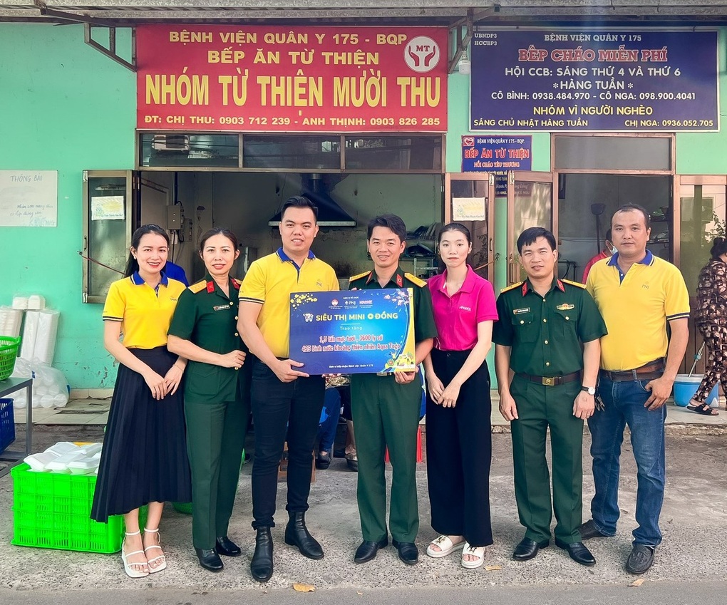 PNJ và Hawee trao quà trị giá 350 triệu đồng cho Bệnh viện Quân Y 175 - 1 PNJ và Hawee trao quà trị giá 350 triệu đồng cho Bệnh viện Quân Y 175 - 1