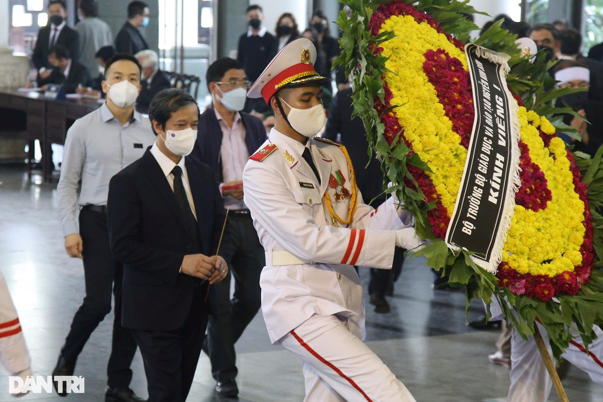 Chủ tịch nước Nguyễn Xuân Phúc viếng tang Giáo sư, Viện sĩ Nguyễn Văn Hiệu - 11 Chủ tịch nước Nguyễn Xuân Phúc viếng tang Giáo sư, Viện sĩ Nguyễn Văn Hiệu - 11