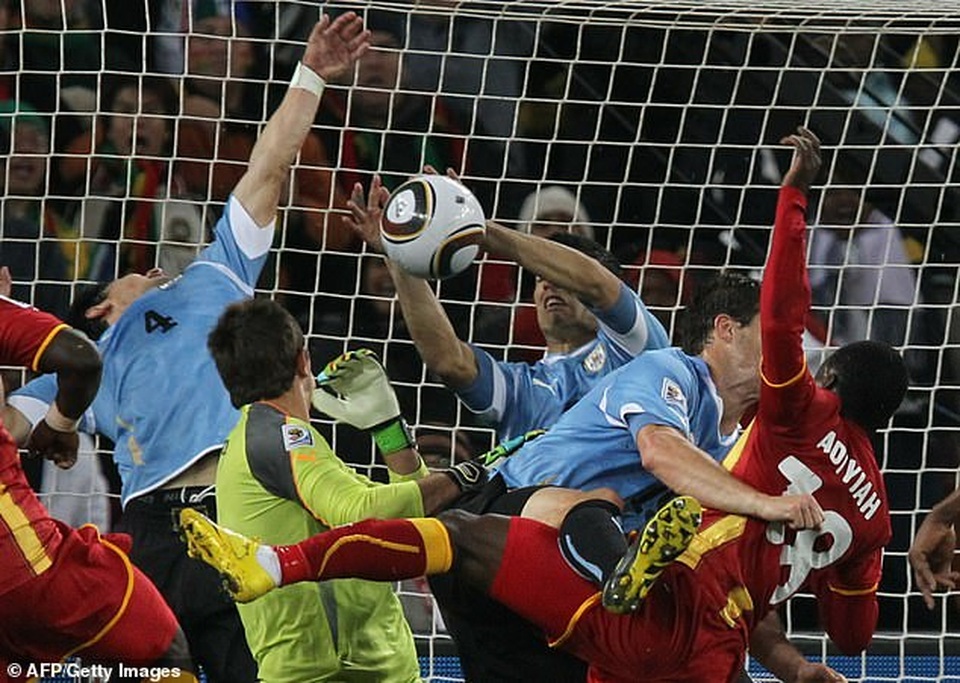 Asamoah Gyan bị ám ảnh suốt đời vì đá hỏng phạt đền ở World Cup 2010 - 1 Asamoah Gyan bị ám ảnh suốt đời vì đá hỏng phạt đền ở World Cup 2010 - 1