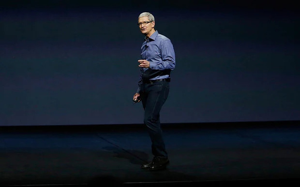 Tim Cook luôn mặc đồ giản dị dù sở hữu khối tài sản 2,1 tỷ USD - 5 Tim Cook luôn mặc đồ giản dị dù sở hữu khối tài sản 2,1 tỷ USD - 5