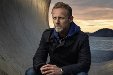 Bi kịch tình thân trong tiểu thuyết "Vương quốc tội lỗi"