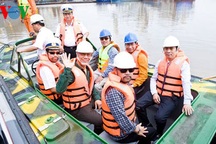 Người Việt tại Đức tặng xuồng cao tốc cho quân, dân Trường Sa