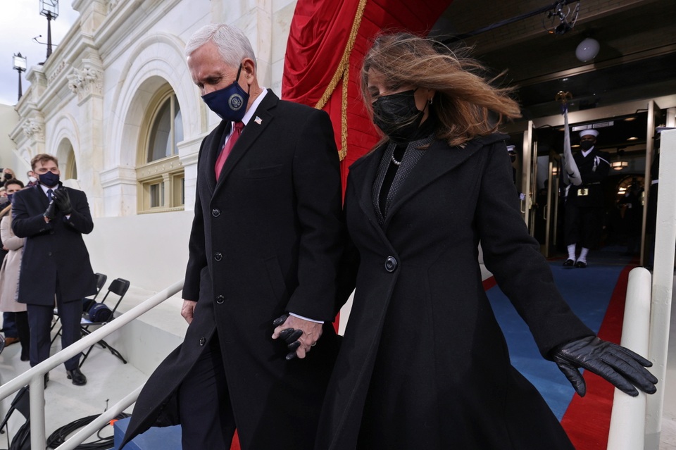 Những hình ảnh ấn tượng trong lễ nhậm chức của ông Biden - 5 Những hình ảnh ấn tượng trong lễ nhậm chức của ông Biden - 5