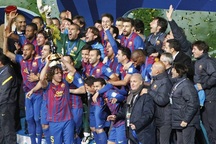 Messi lập cú đúp, Barca đăng quang tại FIFA Club World Cup