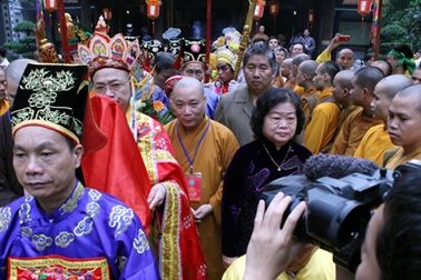 Hình ảnh lễ rước long vị 8 vị vua triều Lý về Thăng Long