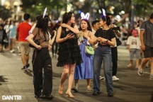 Chủ tịch TPHCM: Trung tâm thành phố cần sôi động một cách trật tự