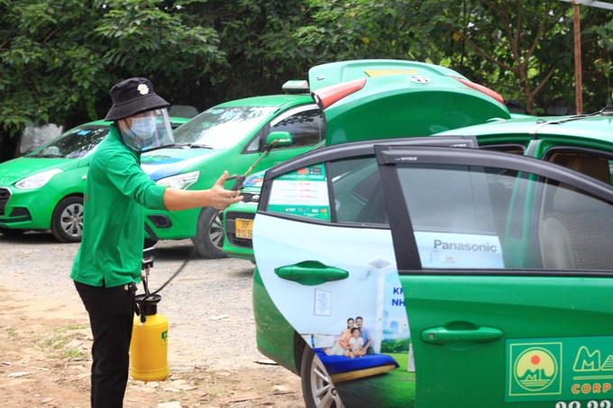 200 xe taxi Mai Linh được hoạt động trở lại để phục vụ nhu cầu vận chuyển thiết yếu của người dân TP.HCM - Ảnh 2.