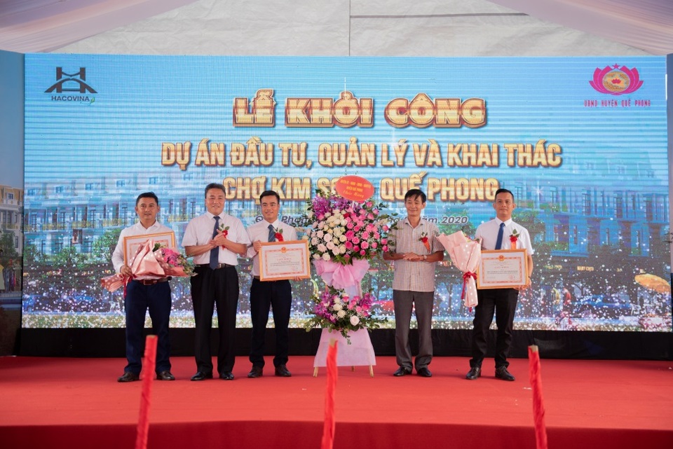 Nghệ An: Chính thức khởi công xây dựng chợ Kim Sơn hơn 100 tỷ đồng ở Quế Phong - 3 Nghệ An: Chính thức khởi công xây dựng chợ Kim Sơn hơn 100 tỷ đồng ở Quế Phong - 3