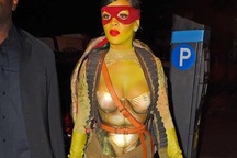 “Đã mắt” với loạt trang phục ấn tượng của các sao trong ngày Halloween