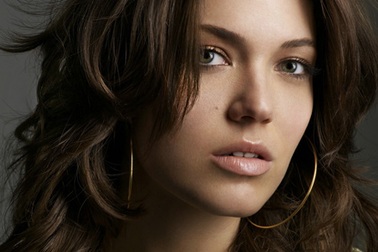 Nữ ca sỹ "kẹo ngọt" Mandy Moore đã kết hôn