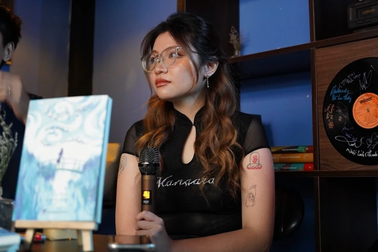 "Không gì ngoài cơn mưa" bàn luận về văn học gen Z