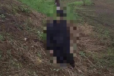 Xác minh vụ việc người đàn ông chết trong tư thế treo cổ ở bờ sông