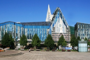 Trao bằng MBA cho 24 học viên tốt nghiệp chương trình SEPT tại Hà Nội