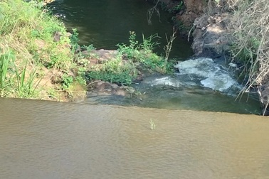 Gia đình chết lặng nhận tin 3 học sinh tiểu học tử vong dưới đập nước