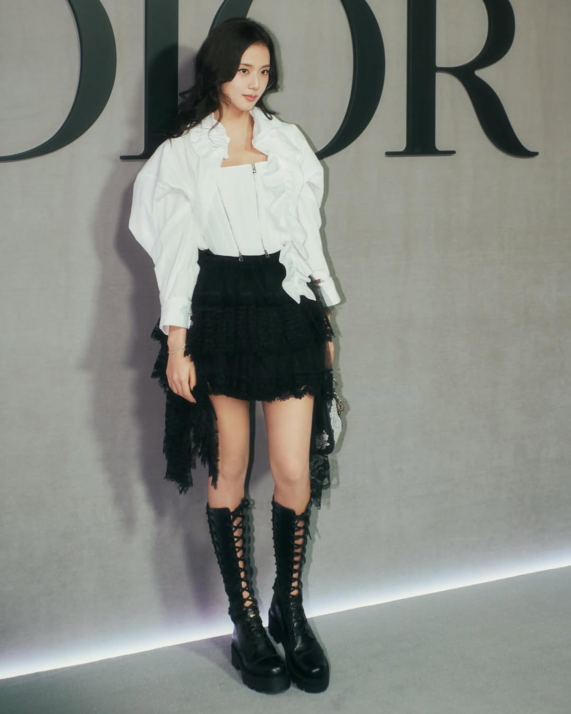 Thùy Tiên bất ngờ được Dior trao danh phận, hội ngộ Jisoo tại Pháp - 4 Thùy Tiên bất ngờ được Dior trao danh phận, hội ngộ Jisoo tại Pháp - 4