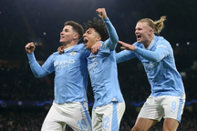 Haaland, Alvarez lập công, Man City ngược dòng ấn tượng hạ RB Leipzig