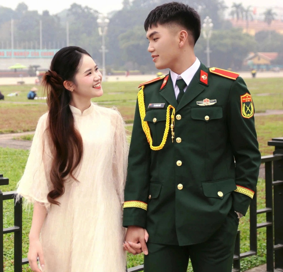 Thủ khoa đặc công nước kể 24 giờ thả trôi trên biển, vừa bơi vừa ăn cháo - 8