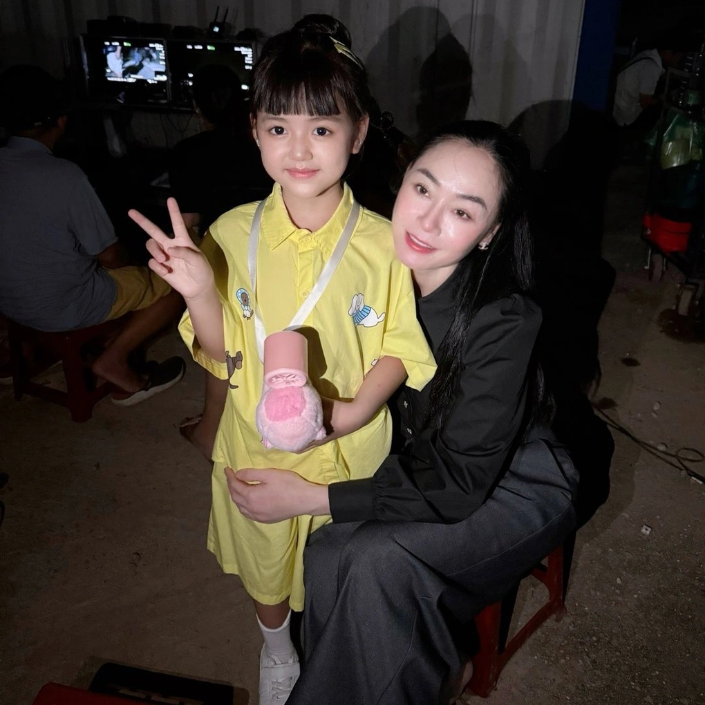 Hồng Đăng vào phim lạ nhất VTV, đóng vai người yêu NSƯT Quách Thu Phương - 2 Hồng Đăng vào phim lạ nhất VTV, đóng vai người yêu NSƯT Quách Thu Phương - 2