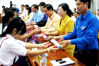 Phát động cuộc thi “Trái tim tri ân”