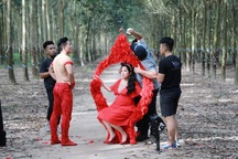 Quốc Cơ - Hồng Phượng thực hiện bộ ảnh xiếc trước ngày đón con chào đời