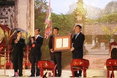 Công bố quyết định Cột kinh Phật là bảo vật quốc gia